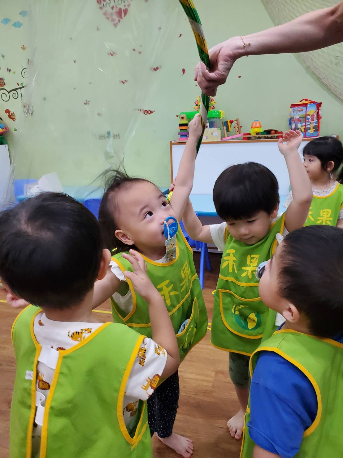 禾果小小新生上學去