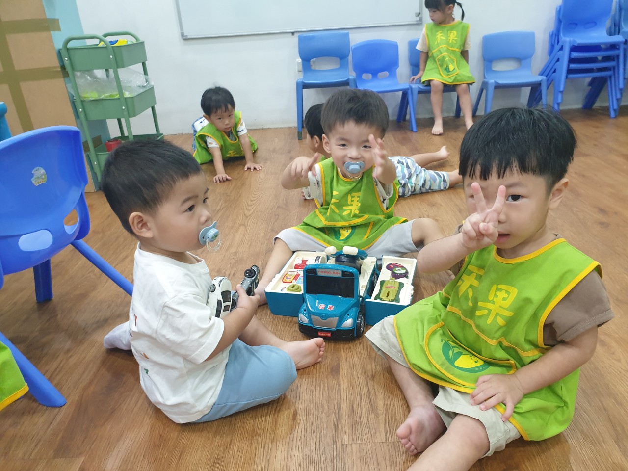 禾果小小新生上學去